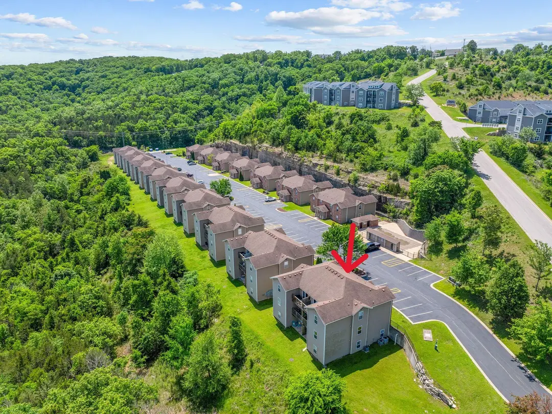 2901 Vineyards Parkway — photo 35