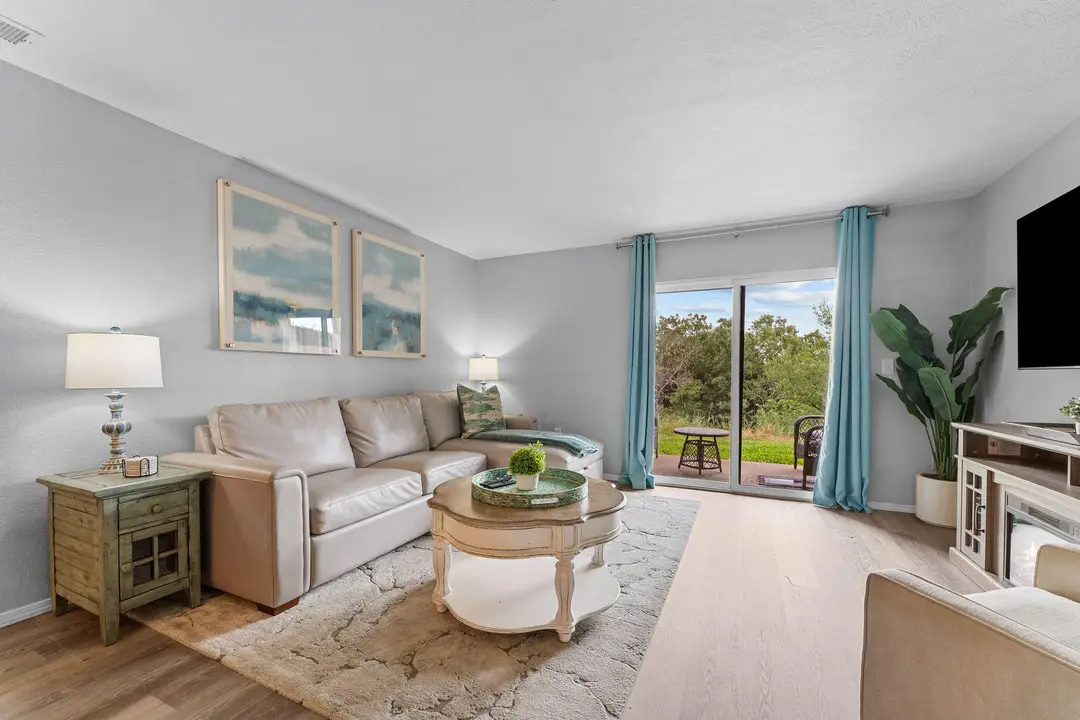 2901 Vineyards Parkway — photo 4