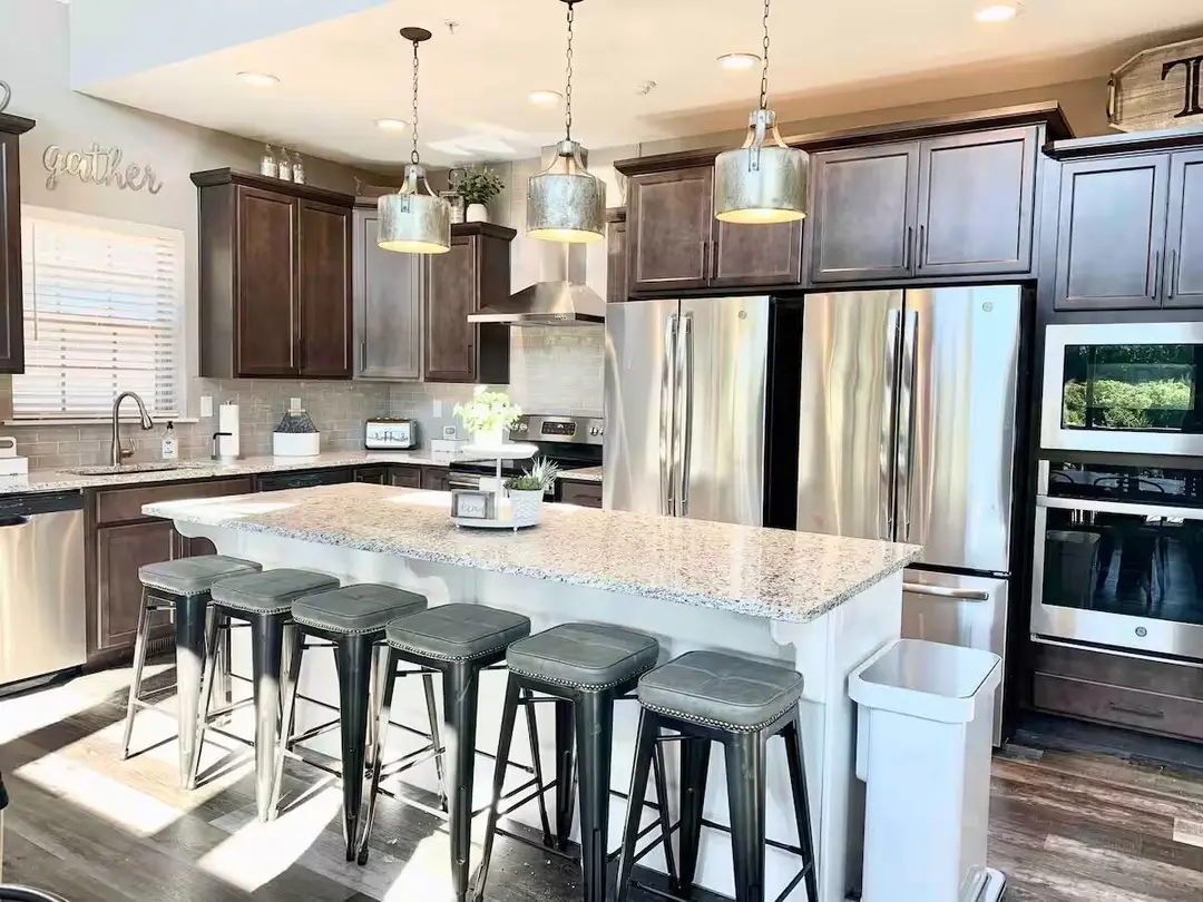 185 Lakefront Drive — photo 14