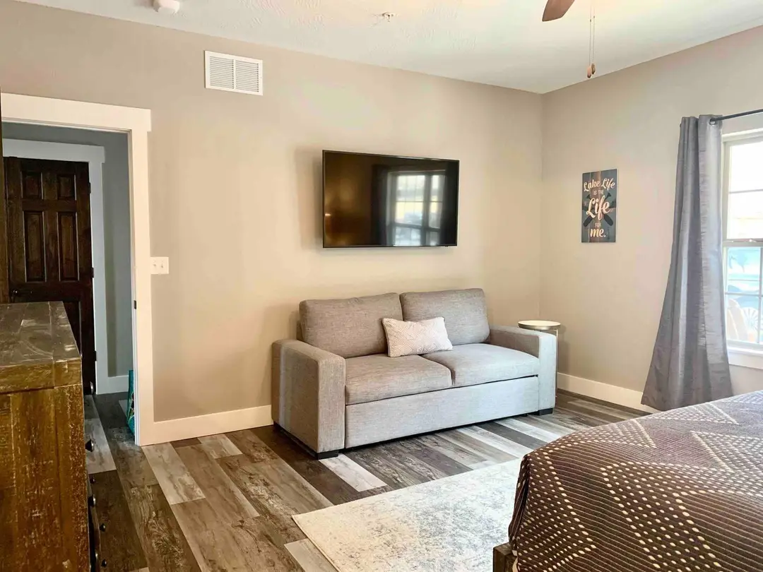 185 Lakefront Drive — photo 26