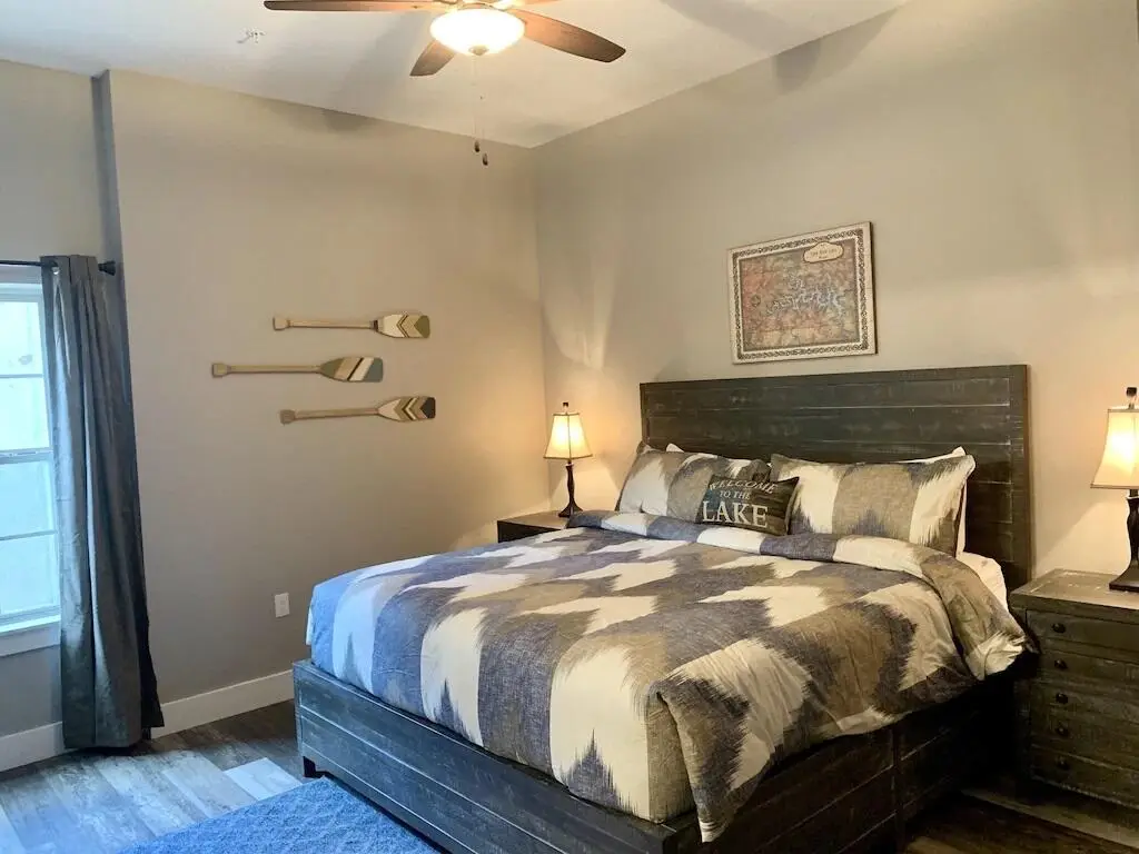 185 Lakefront Drive — photo 27