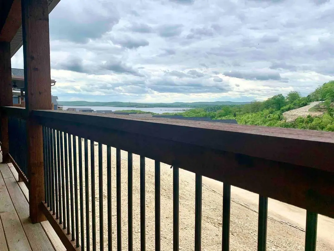185 Lakefront Drive — photo 43