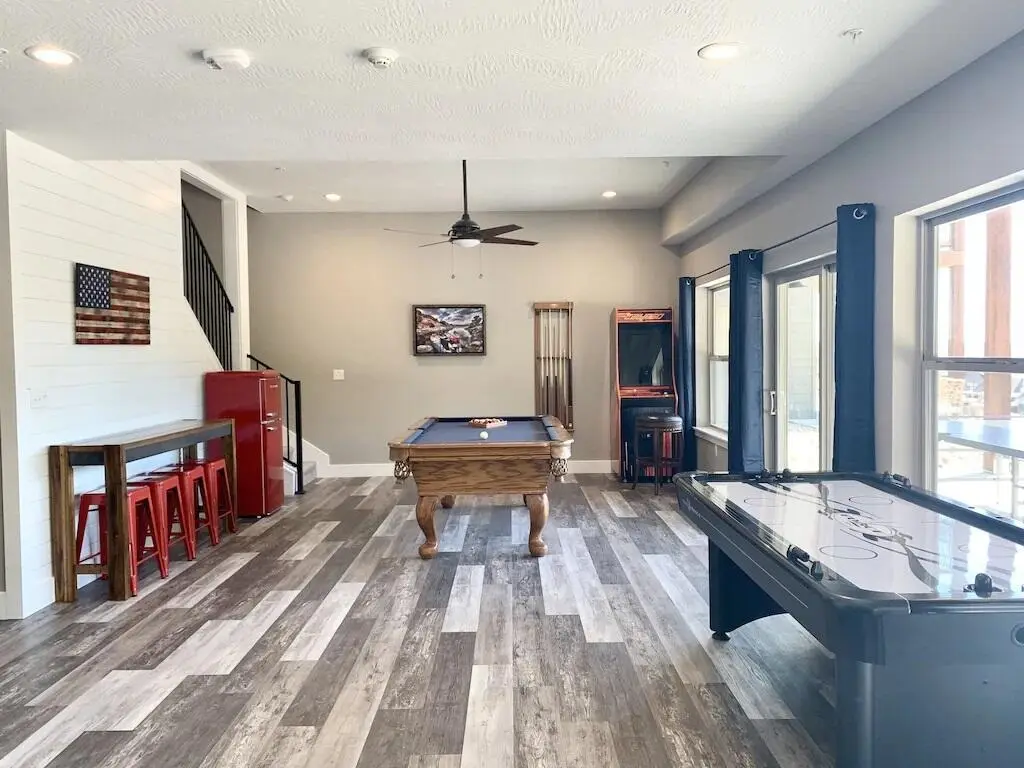 185 Lakefront Drive — photo 59