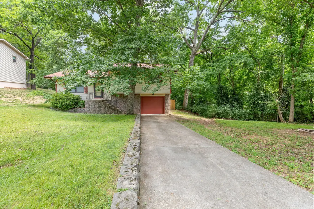610 Pocahontas Street — photo 2