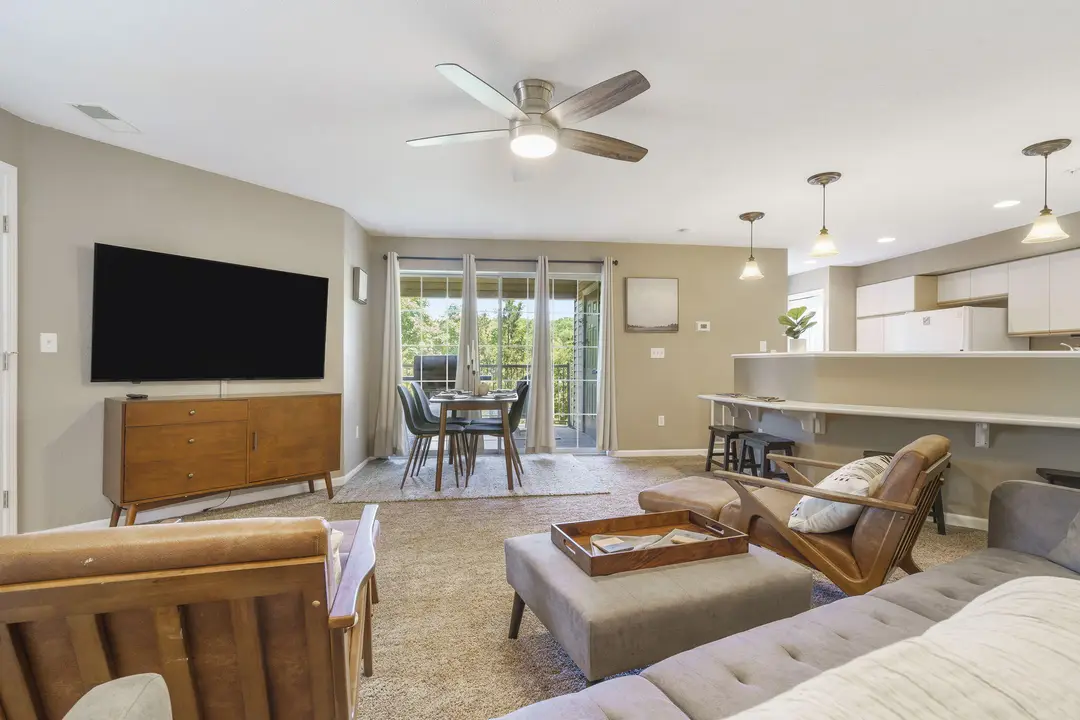 801 Rocky Shores Terrace — photo 2