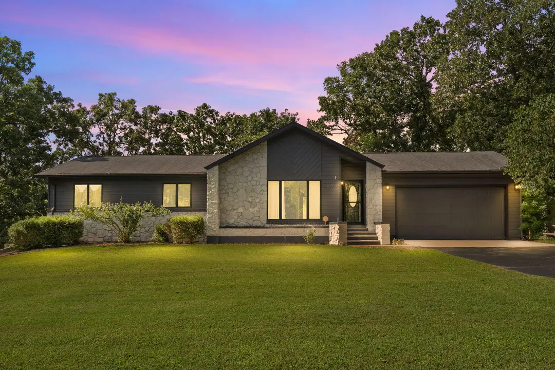 299 Sunny Brook Drive — photo 2