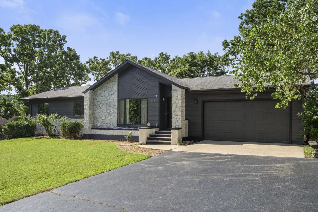 299 Sunny Brook Drive — photo 3