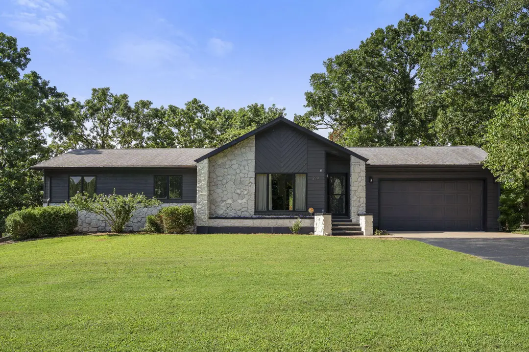 299 Sunny Brook Drive — photo 1
