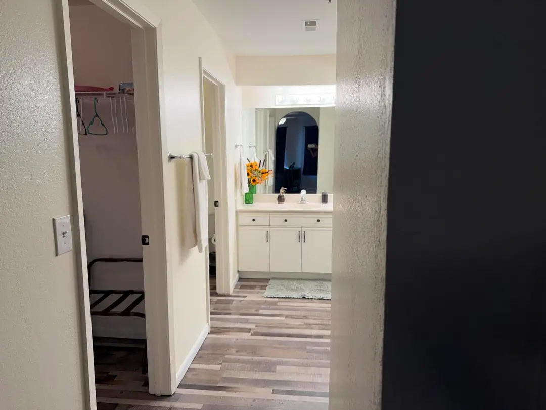 150 W Rockford Drive — photo 11
