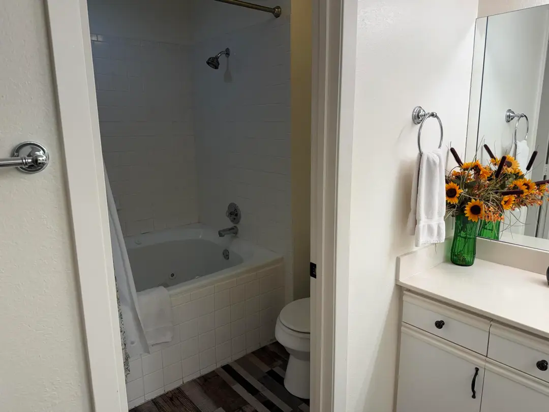 150 W Rockford Drive — photo 13