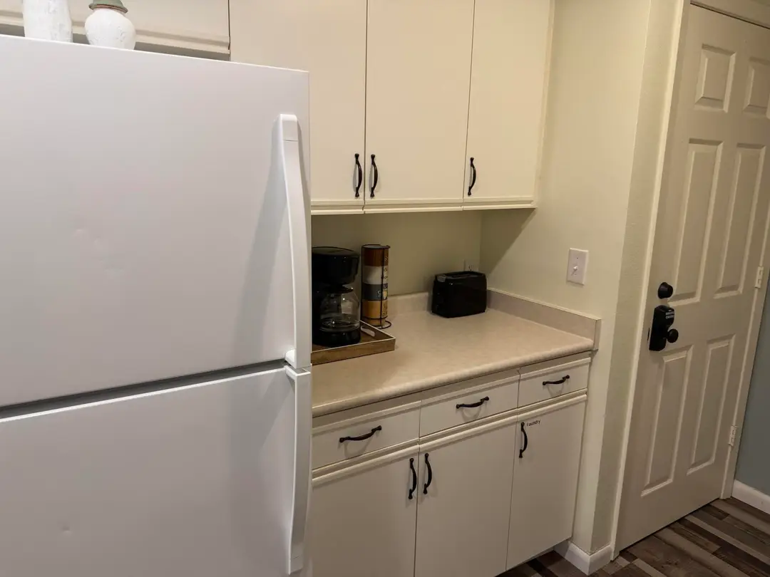 150 W Rockford Drive — photo 18
