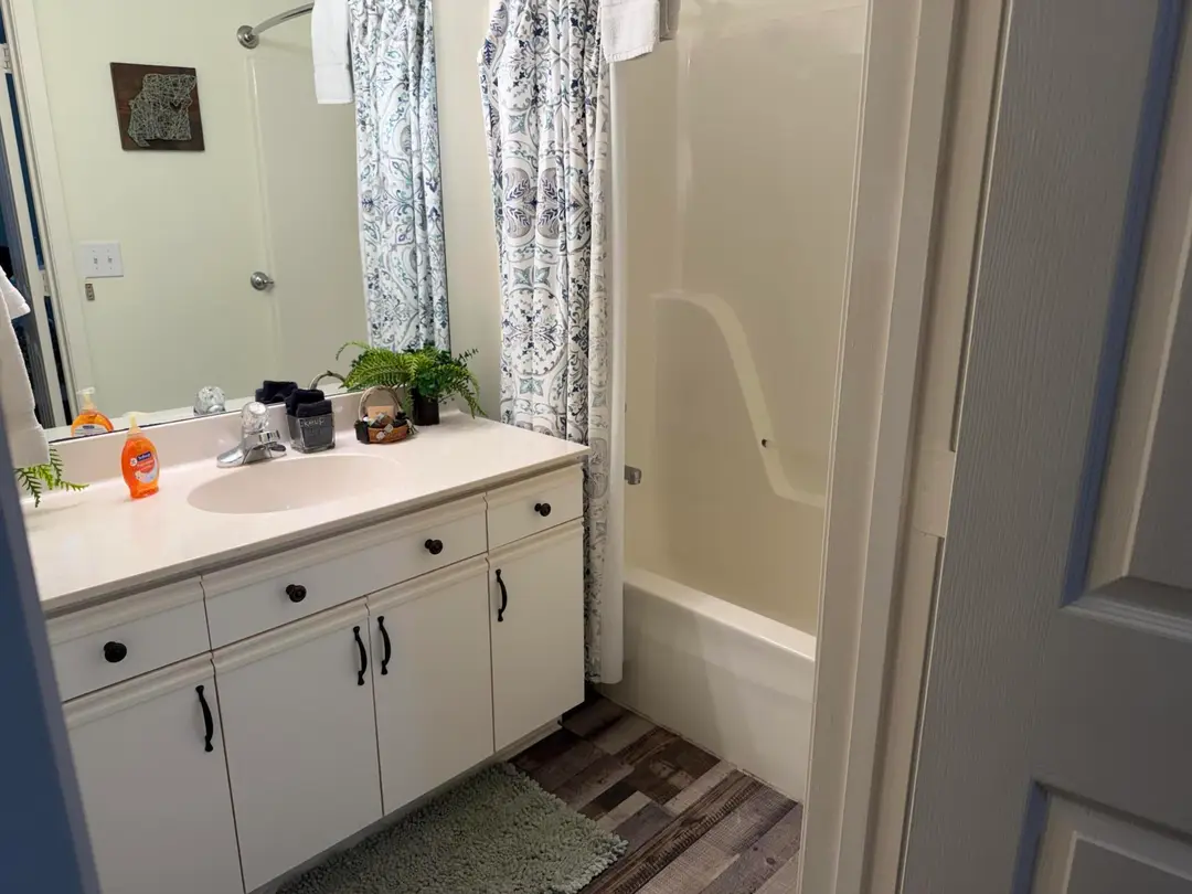 150 W Rockford Drive — photo 6