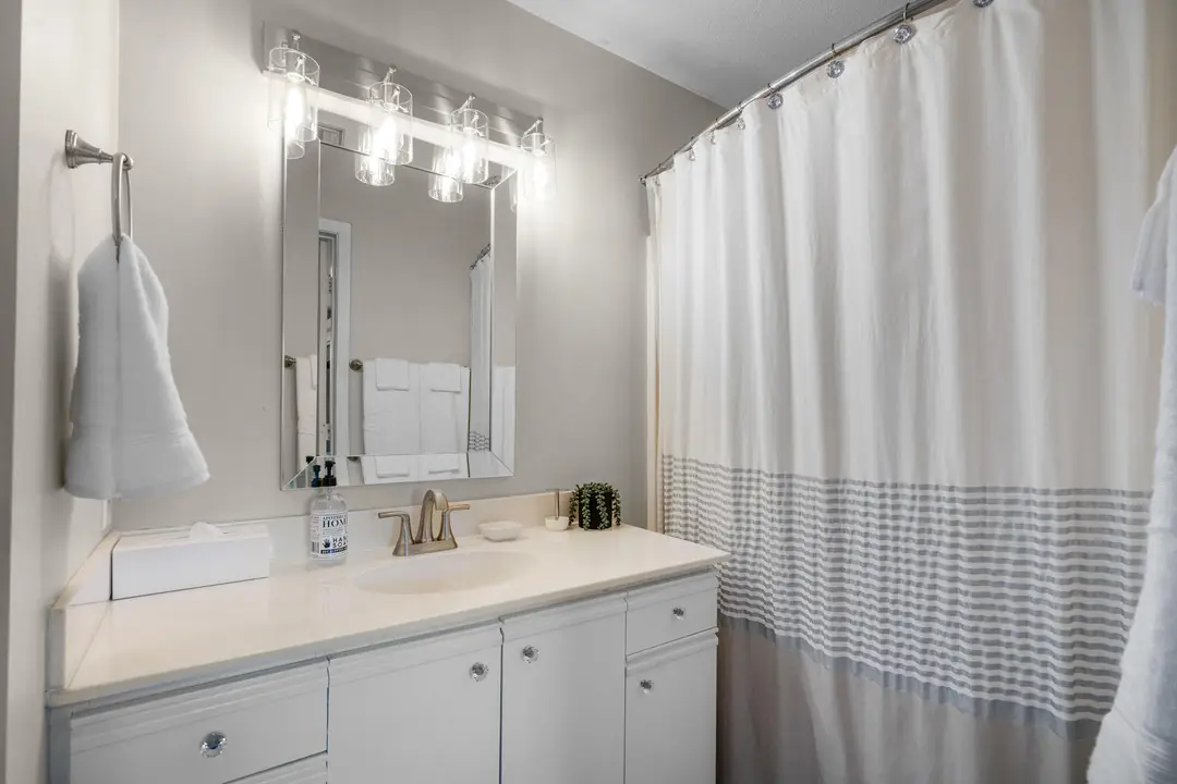 110 W Rockford Drive — photo 21