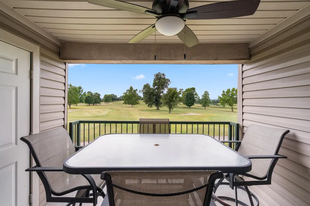 110 W Rockford Drive — photo 23