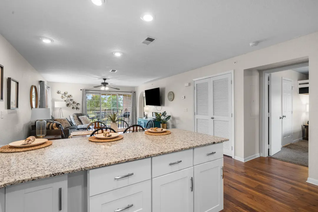 110 W Rockford Drive — photo 10