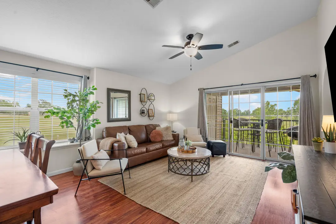 110 W Rockford Drive — photo 12