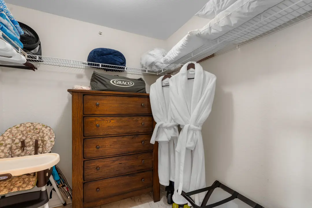 110 W Rockford Drive — photo 17