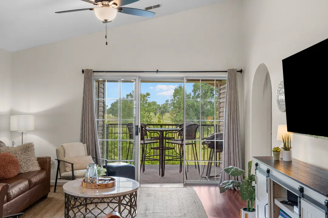 110 W Rockford Drive — photo 20