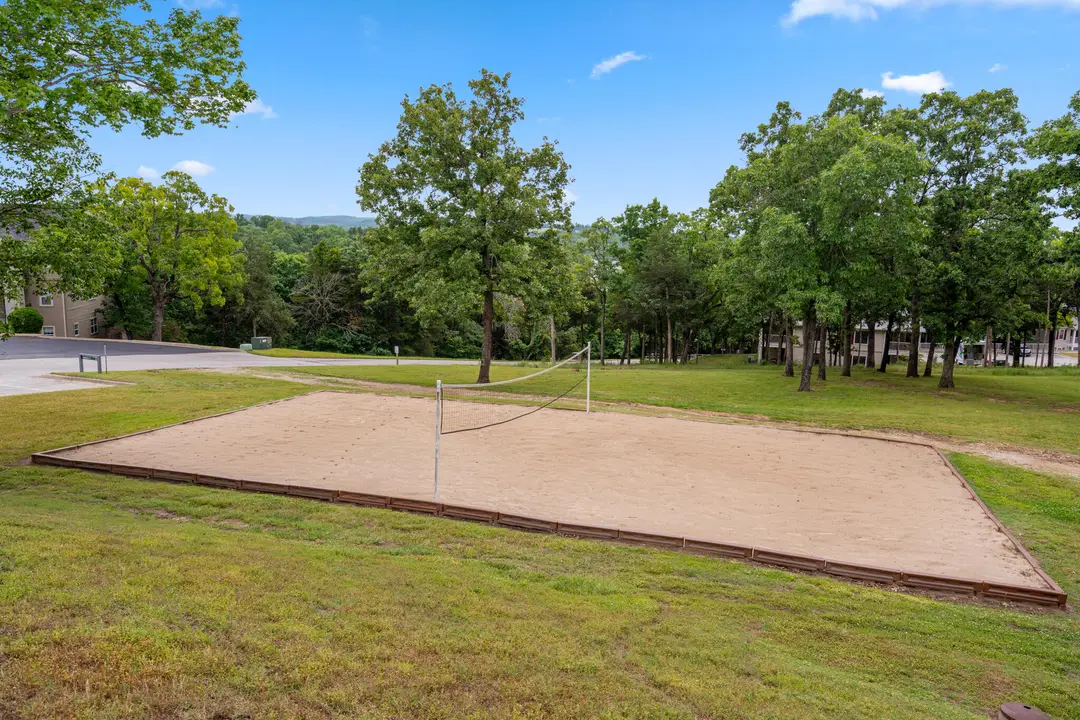 110 W Rockford Drive — photo 25