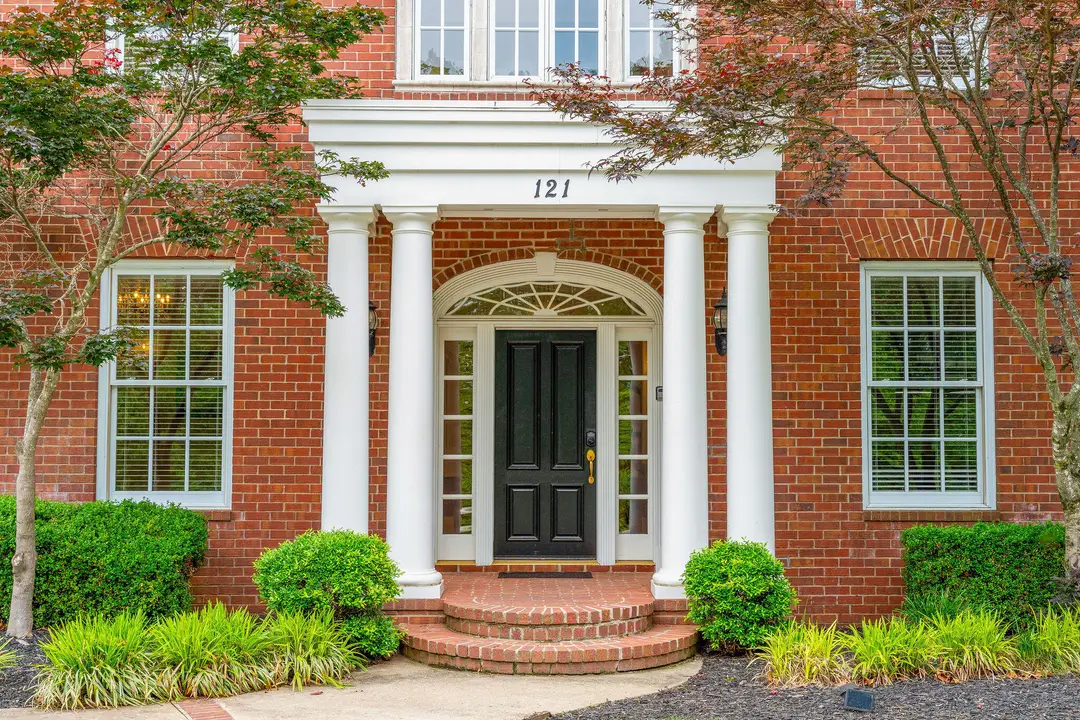 121 Lenhart Lane — photo 4