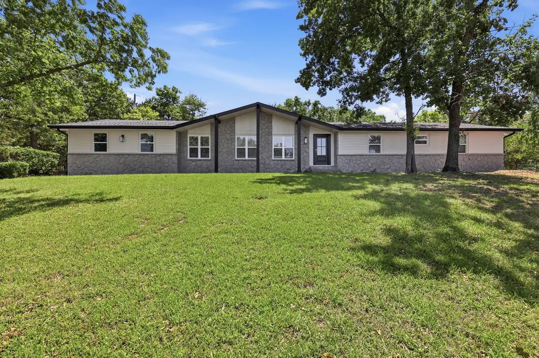 395 Caudill Way — photo 1