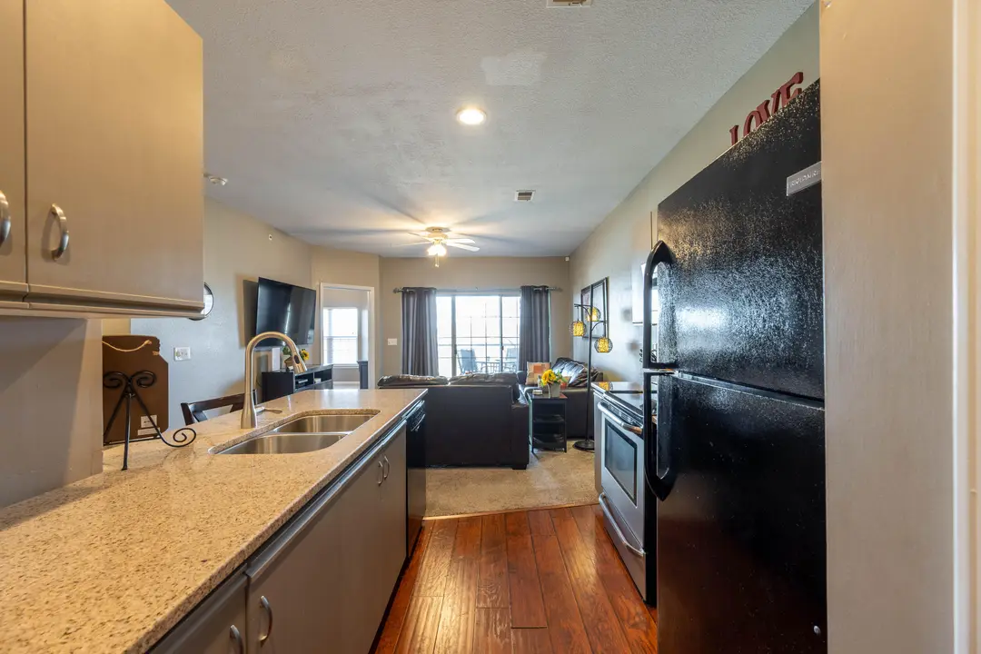 835 Fairview Street — photo 12