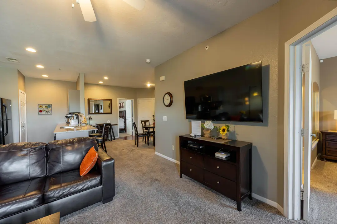 835 Fairview Street — photo 14