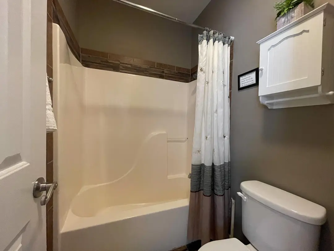 835 Fairview Street — photo 30