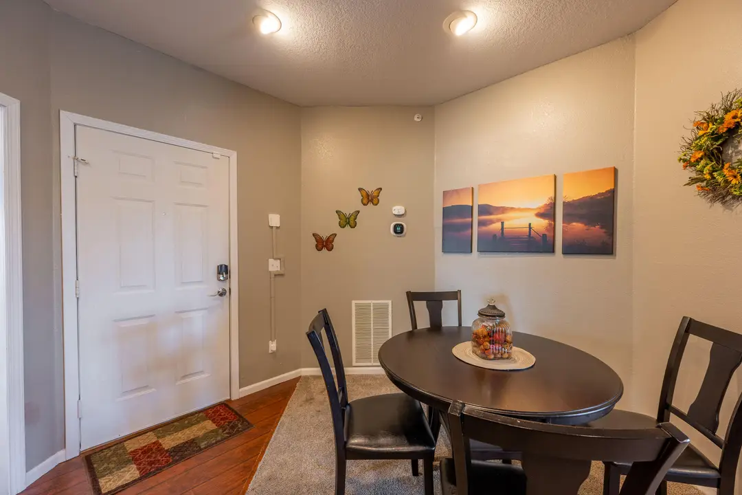 835 Fairview Street — photo 5