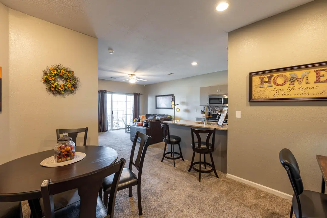 835 Fairview Street — photo 6