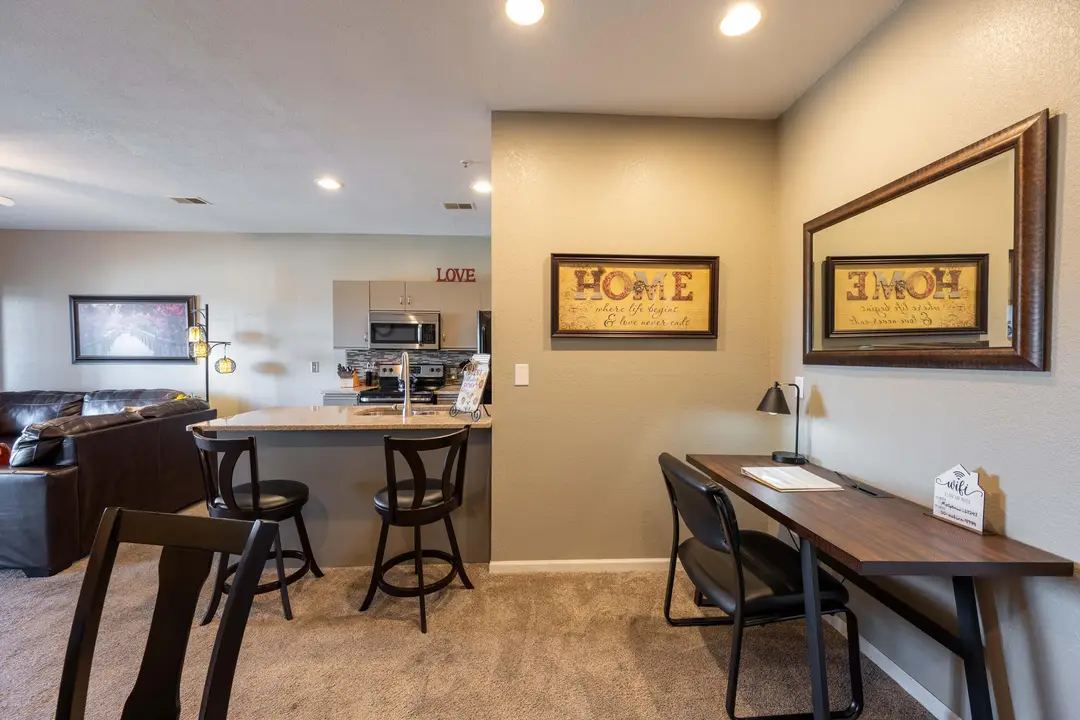 835 Fairview Street — photo 7