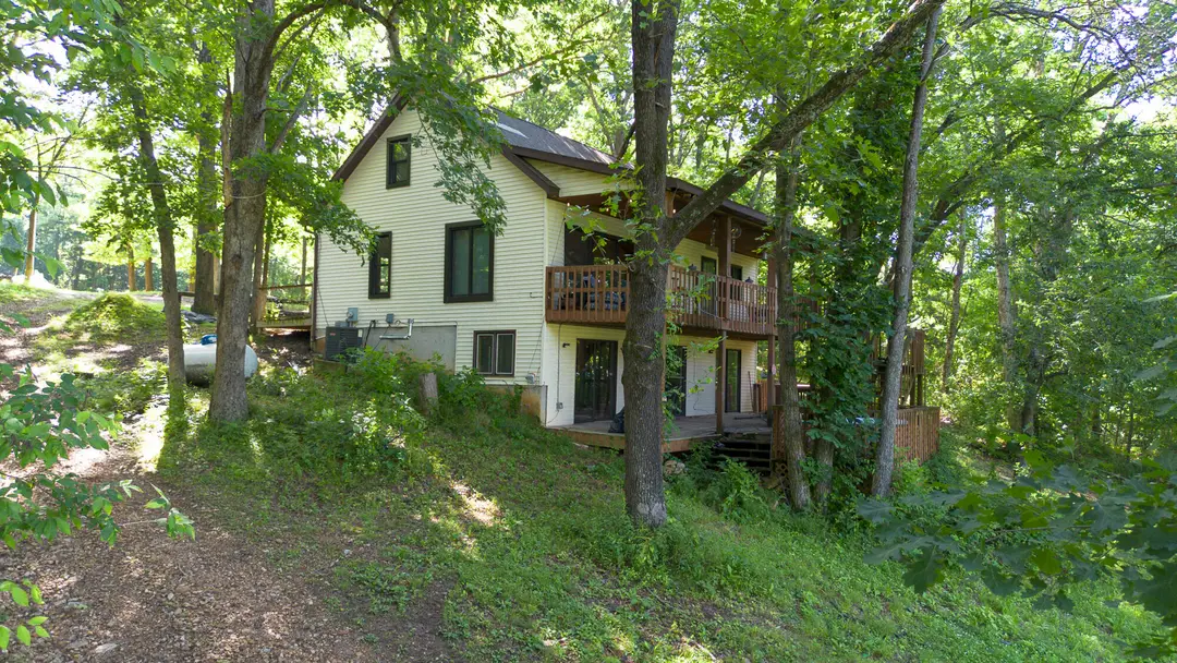 811 Rainbow Valley Drive — photo 2