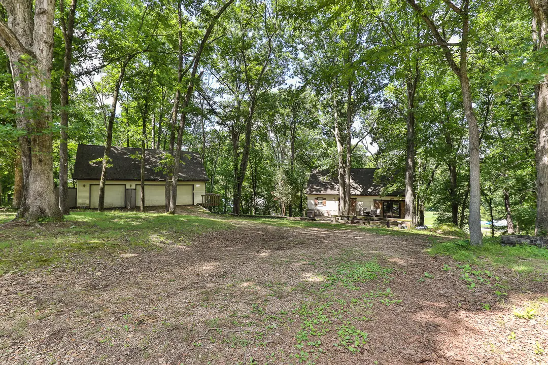 811 Rainbow Valley Drive — photo 1