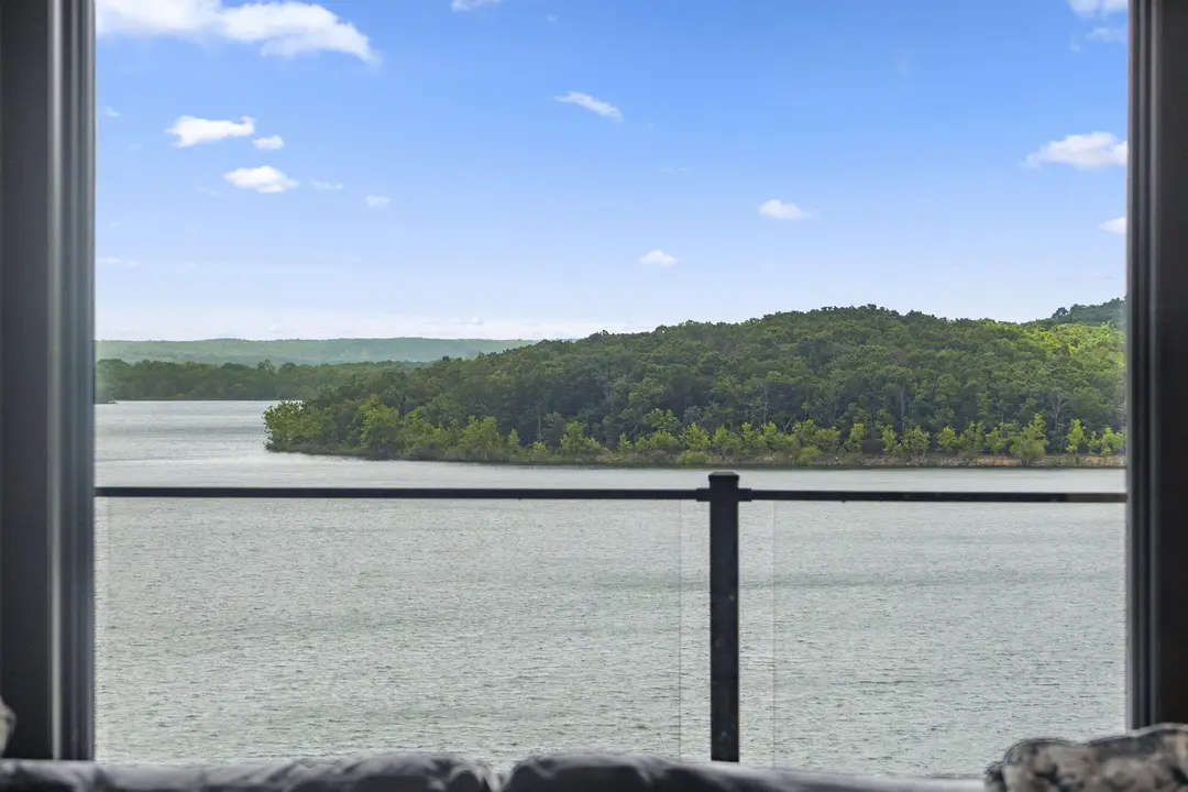 894 Discovery Bay Drive — photo 2