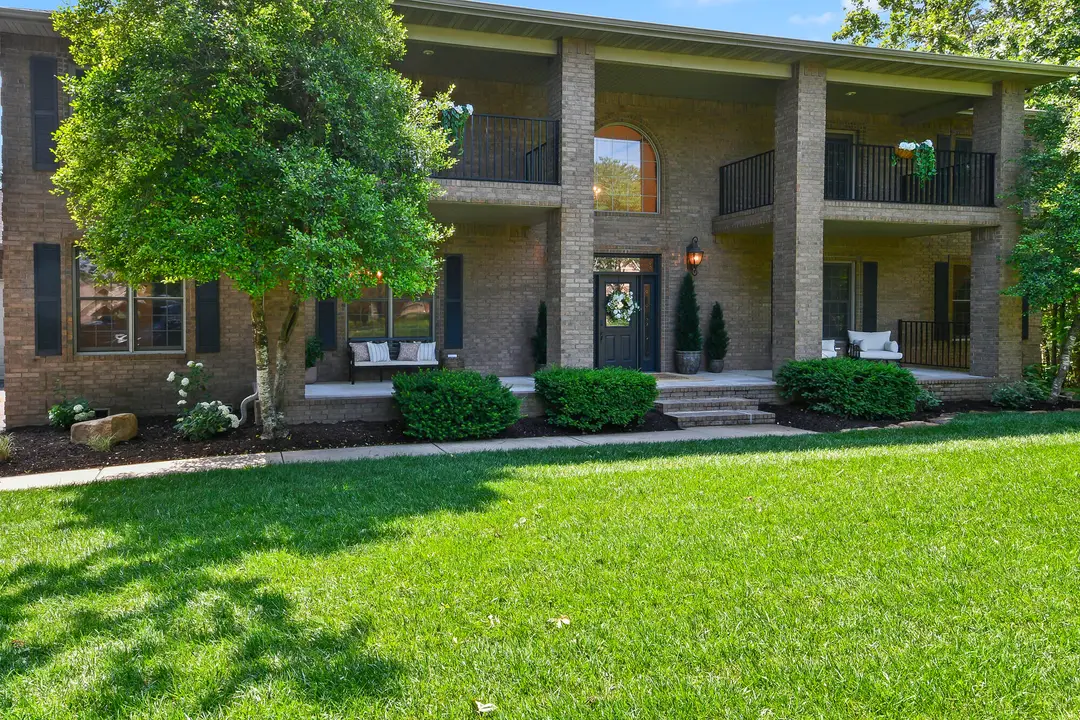 1013 Silvercrest Place — photo 2