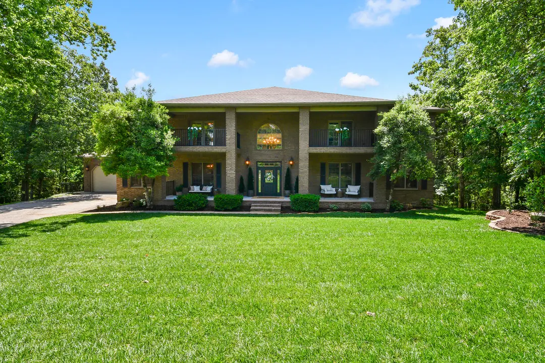 1013 Silvercrest Place — photo 3