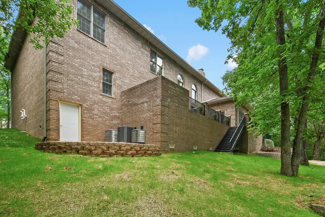 1013 Silvercrest Place — photo 10