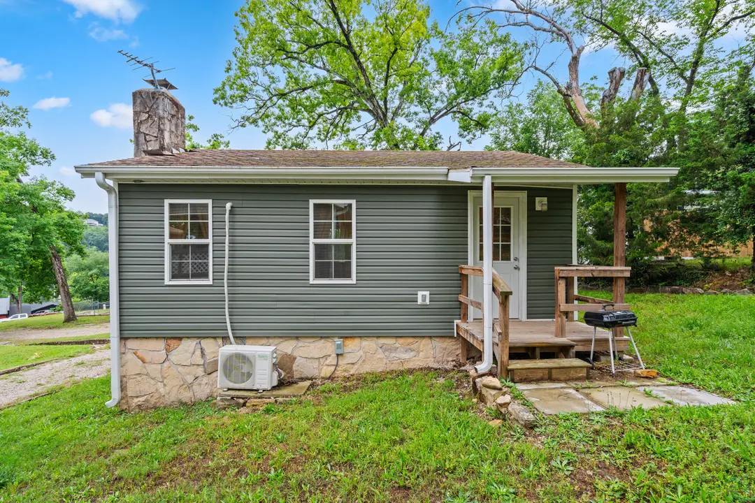 177 Benton Avenue — photo 41