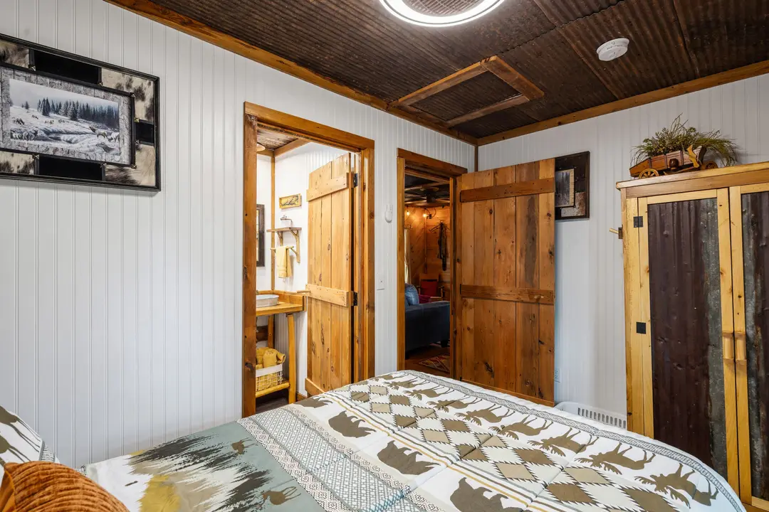 177 Benton Avenue — photo 49