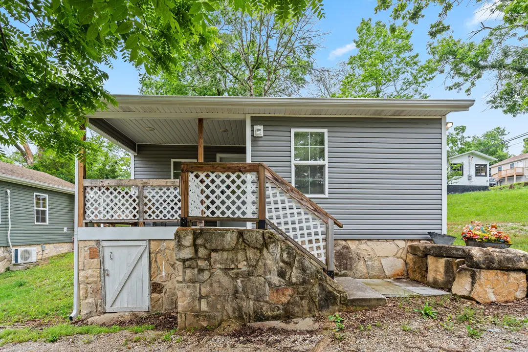177 Benton Avenue — photo 53