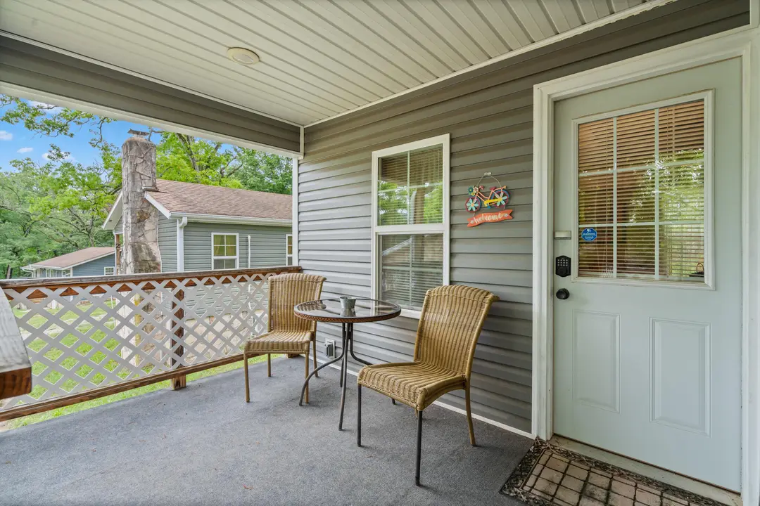 177 Benton Avenue — photo 54