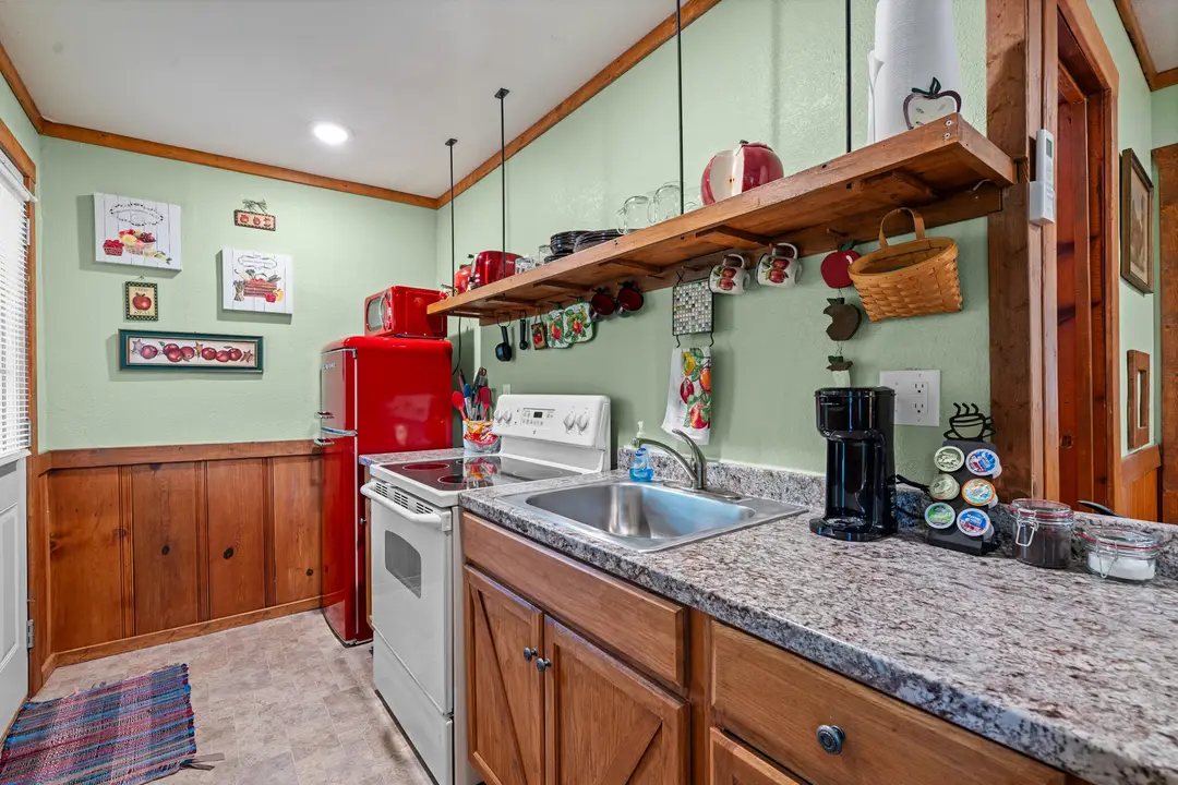 177 Benton Avenue — photo 58