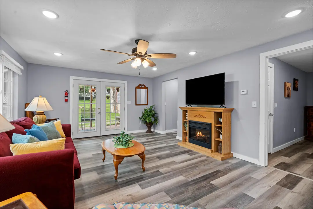 177 Benton Avenue — photo 7