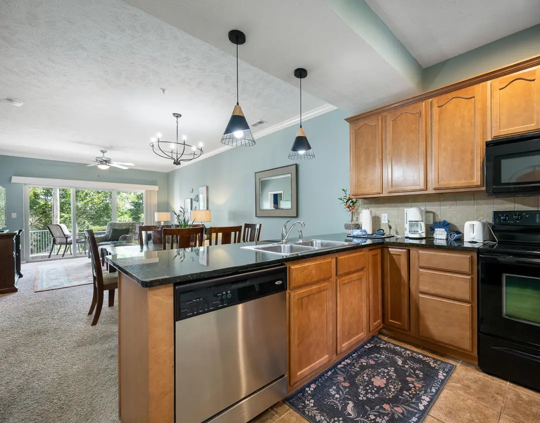 325 Majestic Drive — photo 3