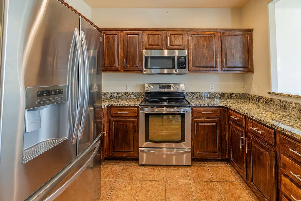 1261 Golf Drive — photo 11