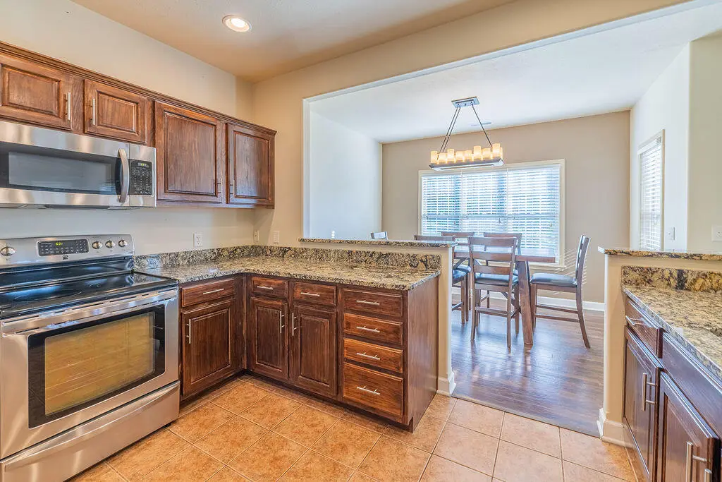 1261 Golf Drive — photo 12
