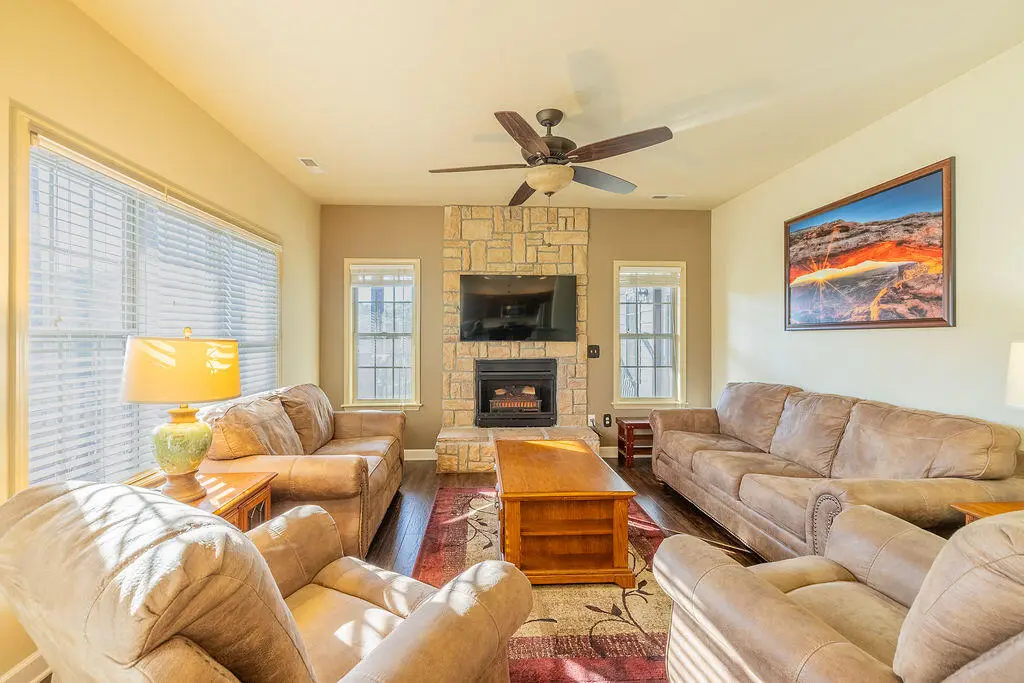 1261 Golf Drive — photo 16
