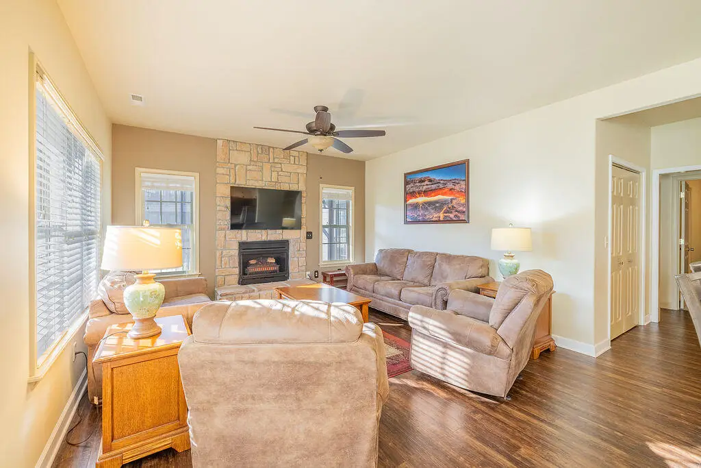 1261 Golf Drive — photo 18