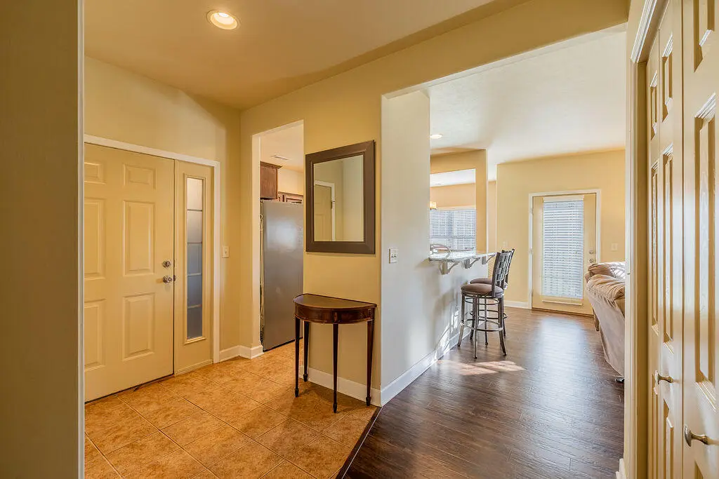 1261 Golf Drive — photo 4