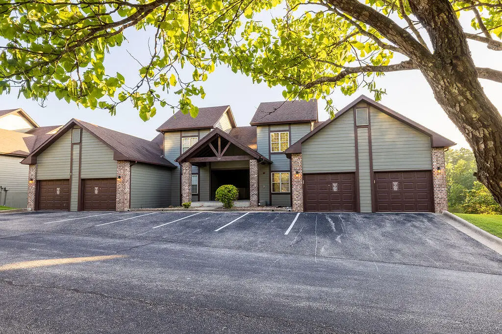 1261 Golf Drive — photo 43